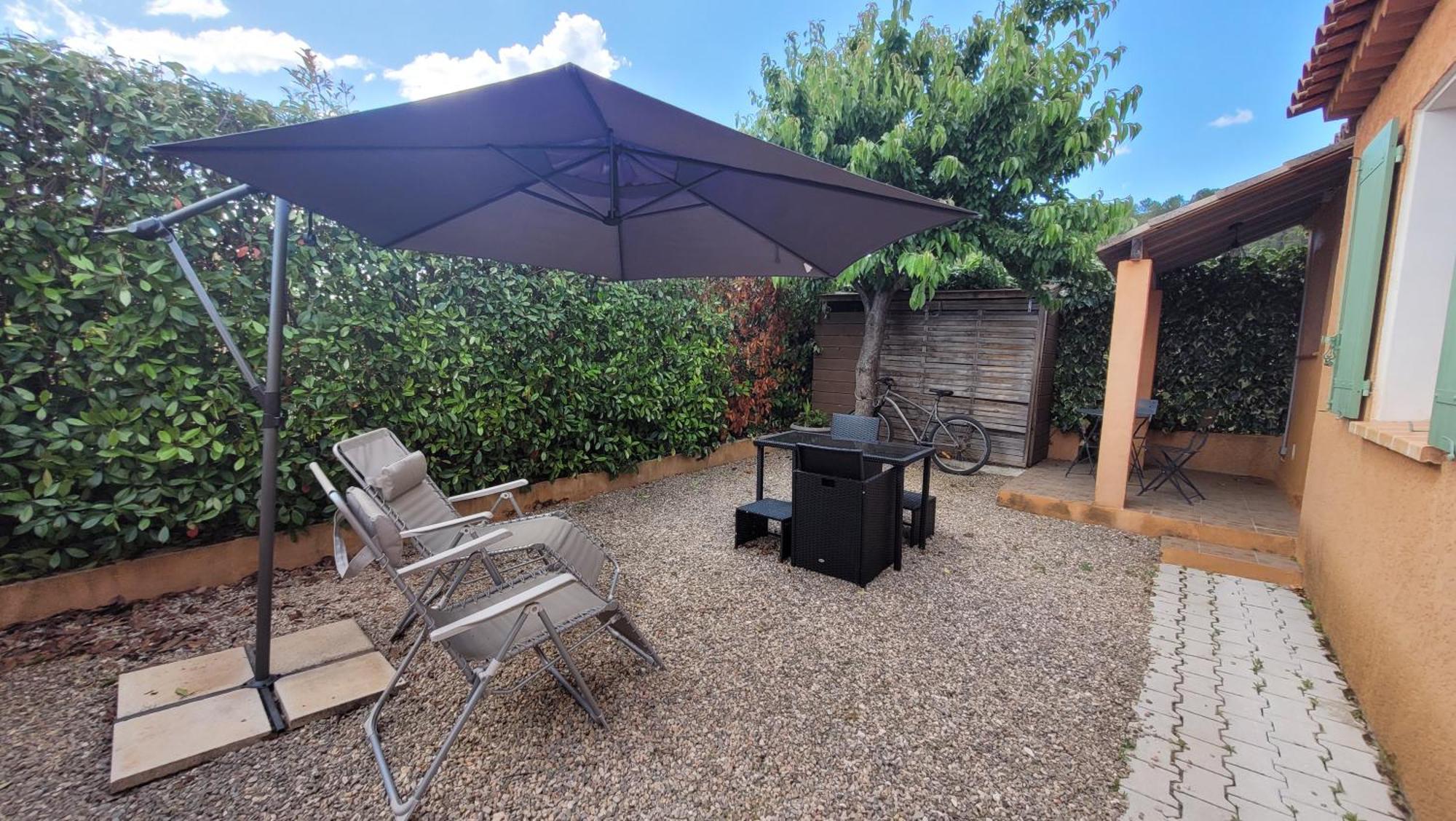 Le Petit Chez Nous Gite Climatise Jardin Pignans Екстер'єр фото